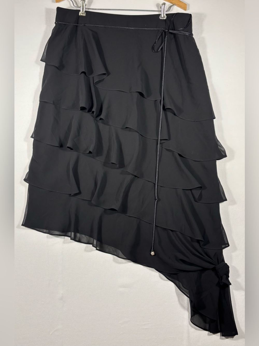 Sandra Darren Women’s 16 Black Ruffle Asymmetric Skirt with Zip and Satin Tie